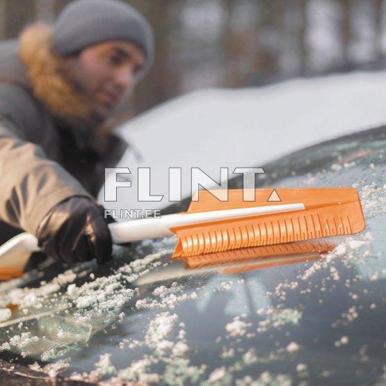 Brush and ice scraper Fiskars 1019352 670mm SnowXpert